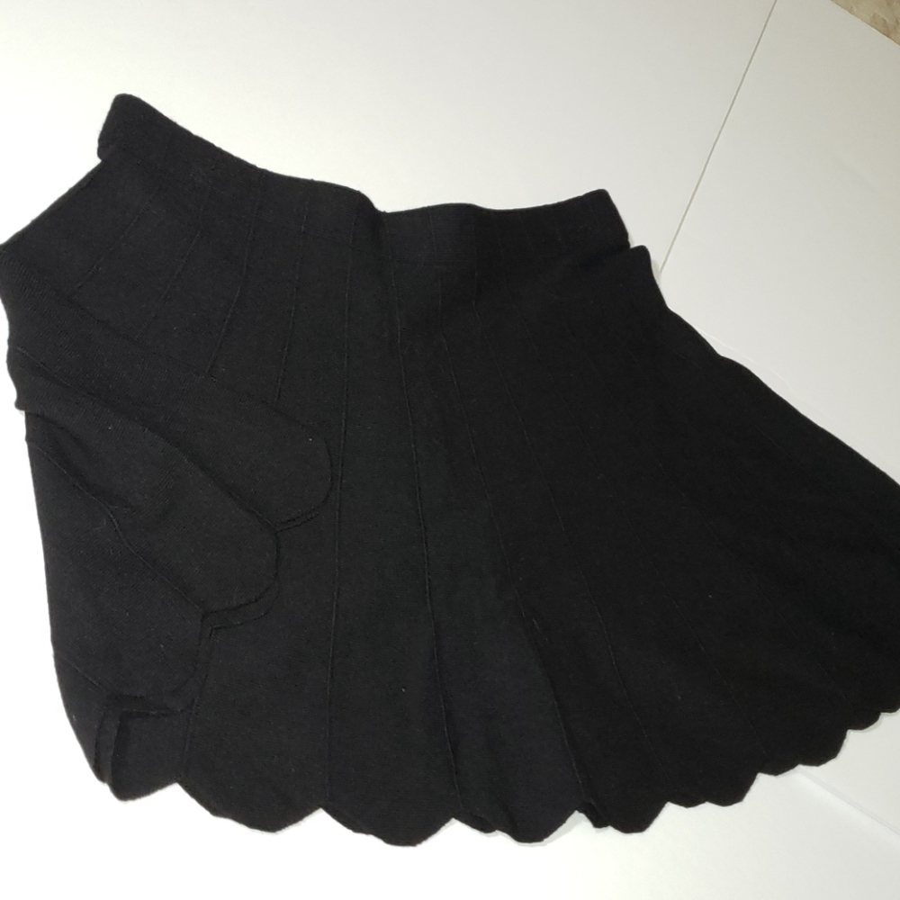 New CANDIE'S BLACK MINI SKIRT. Size M